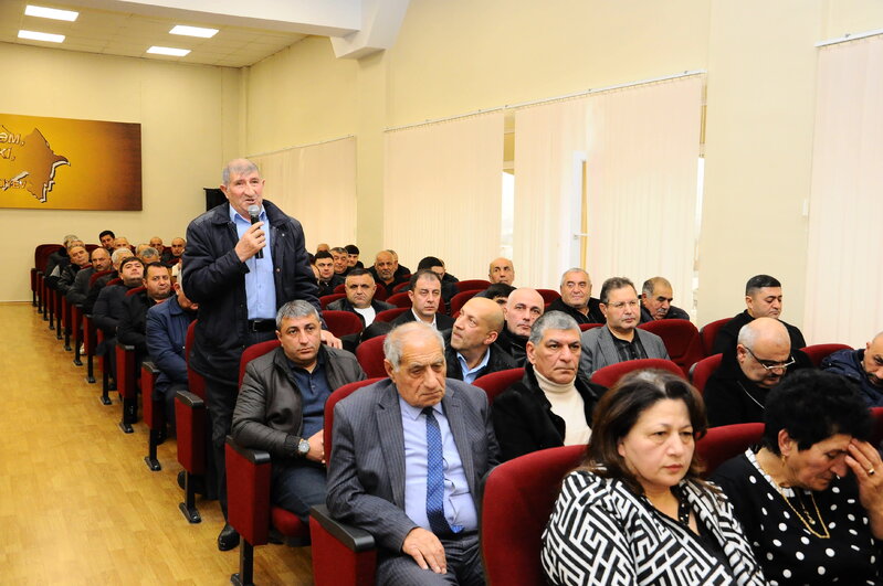 Göygöldə sahibkar və fermerləri maraqlandıran məsələlər müzakirə edildi - FOTOLAR