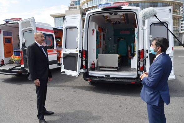 İlham Əliyevin tapşırığı ilə ölkəmizə yeni təcili tibbi yardım avtomobilləri gətirilib - FOTO