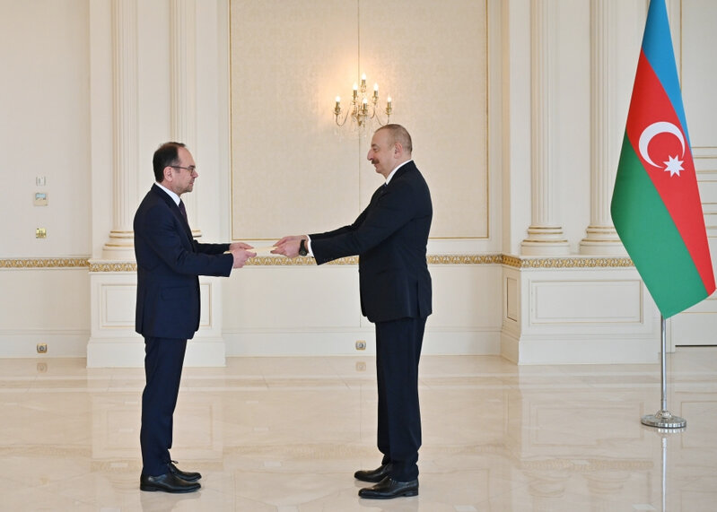 Prezident Bolqarıstanın yeni səfirinin etimadnaməsini qəbul edib