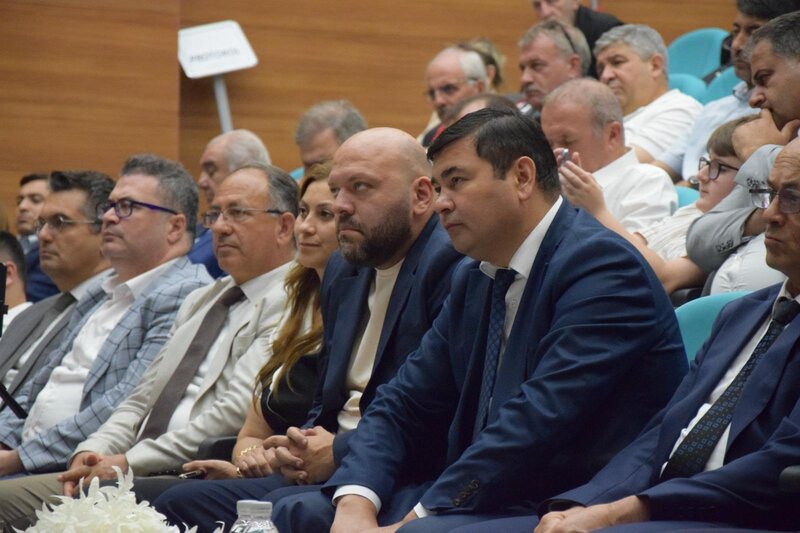 Balıkəsirdə Beynəlxalq Media Zirvəsi keçirildi: Türk dünyası üçün yeni media modeli təklif edildi - FOTO