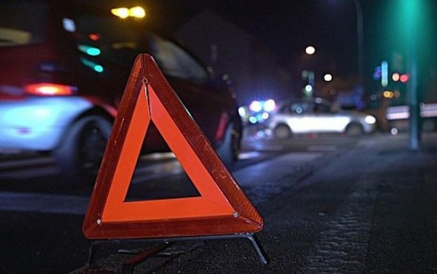 Yevlaxda minik maşını 