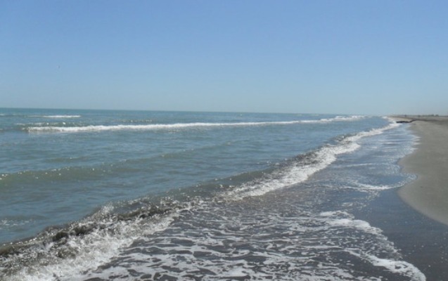 Xəzər dənizindən qum-çınqıl oğurlayanlar - Saxlanıldılar