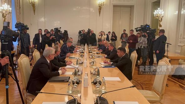 Moskvada Ceyhun Bayramovla Sergey Lavrov arasında görüş başladı