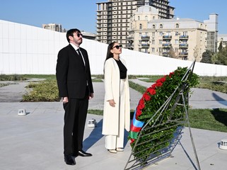 İlham Əliyev Bakıda Zəfər parkının açılışında iştirak edib - FOTOLAR