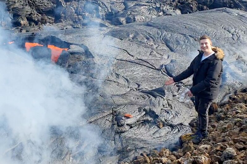 İslandiyada 6000 il sonra oyanan vulkan satışa çıxarılıb