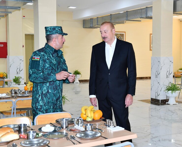 Elçin Quliyev Prezidentə raport verdi - FOTOLAR