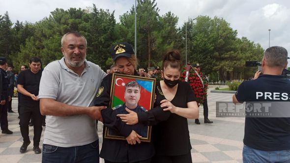 Erməni terroru nəticəsində həlak olan polis Asim Camalzadə ilə vida mərasimi keçirilib - FOTO