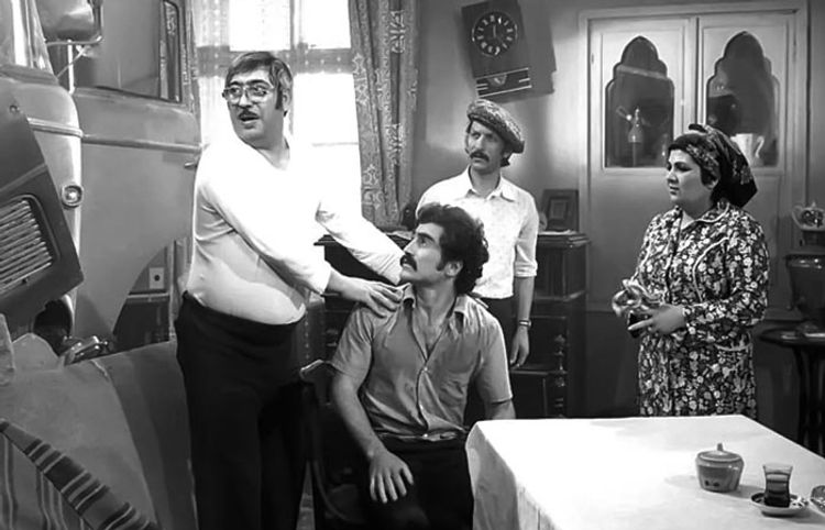 Həmidə Ömərova gürcü aktyorun nəyinə gülürdü? – Məşhur filmin gizlinləri 