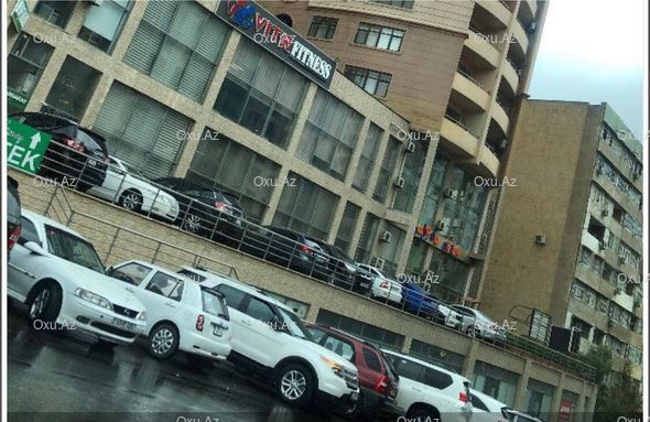 Bakıda maşınların üstünə kərpic atdılar - FOTO/VİDEO