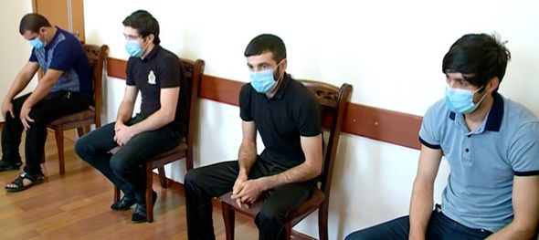 Samuxda qadının evinə maskalı basqın edənlər tutuldu - FOTO