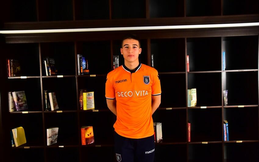"Neftçi" "Qalatasaray"ın yetirməsini transfer etdi - FOTO