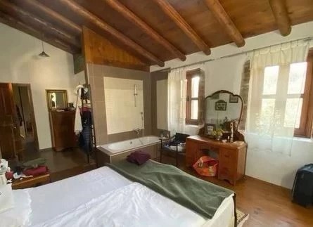 Məşhur aktyorun evi satışa çıxarıldı - FOTOLAR