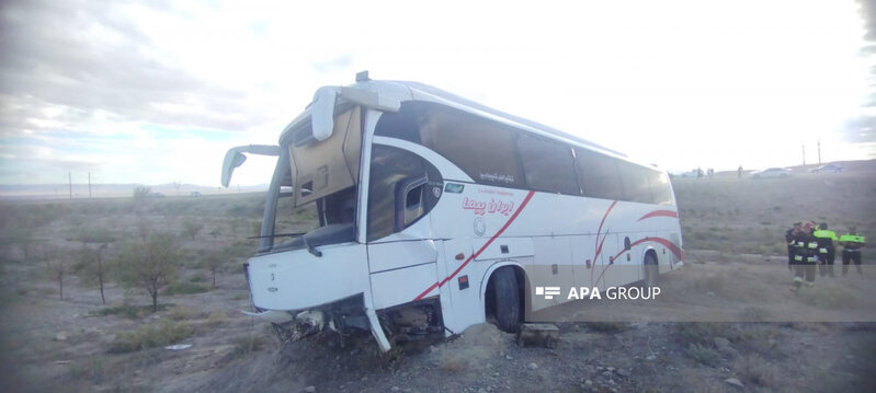 Avtobus dərəyə aşıb, 16 nəfər xəsarət ALIB — Yenilənib 