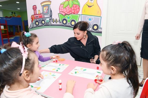 Birinci vitse-prezident Nərimanov rayonundakı 64 saylı körpələr evi-uşaq bağçasında - FOTO