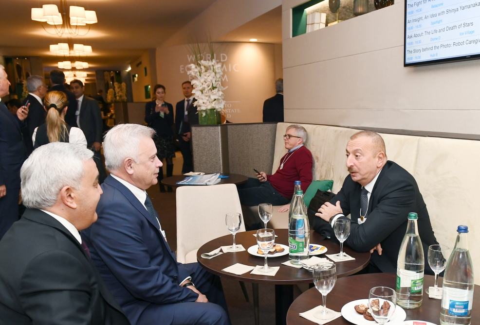 İlham Əliyev Vahid Ələkbərovla görüşüb - FOTO