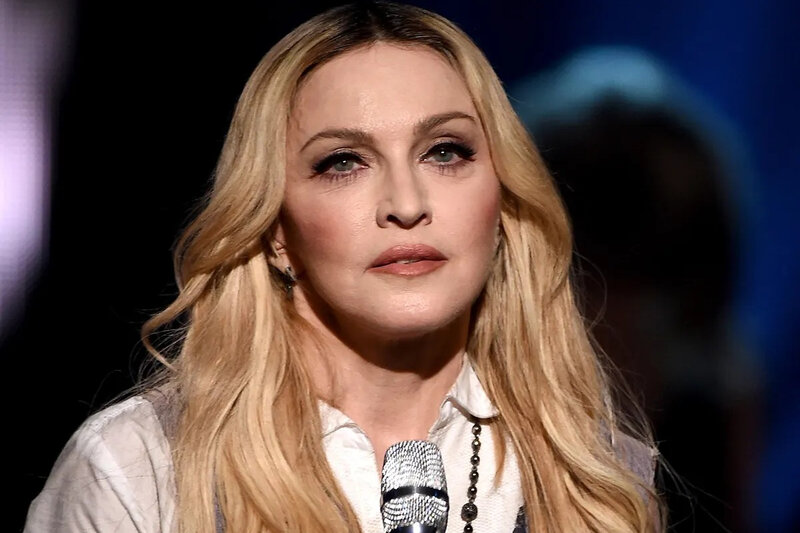 Madonna reanimasiyaya yerləşdirildi