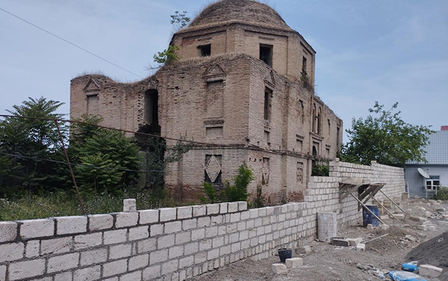 Abidənin yanında qanunsuz tikintinin qarşısı alındı - FOTO