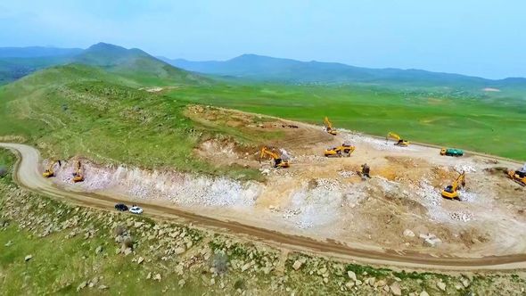 Hadrut-Cəbrayıl-Şükürbəyli avtomobil yolunun tikintisi layihəsi icra olunur - FOTO