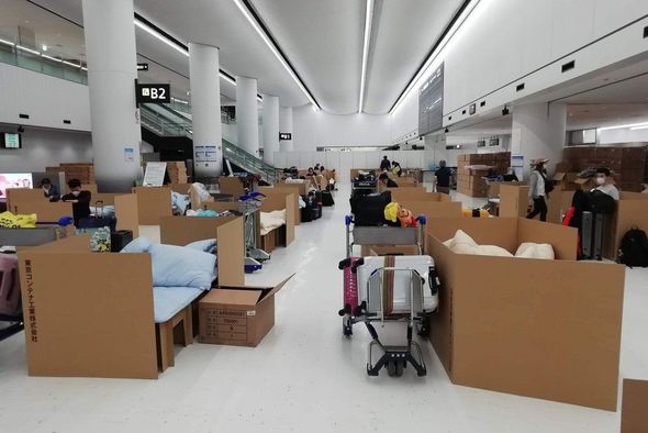 Yaponiyada aeroport "kartondan hotel"ə çevrildi - FOTO