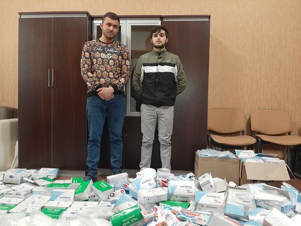 Azərbaycanda süni tibbi maska qıtlığı yaradan "işbazlar" ələ keçdi - FOTO