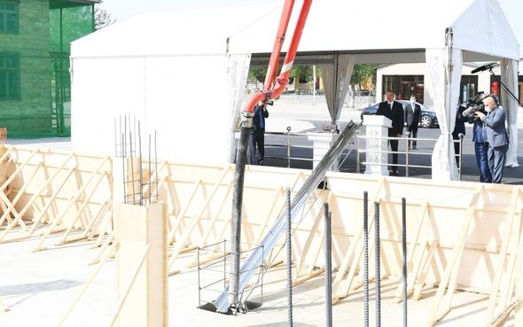 İlham Əliyev İsmayıllıda təməlqoyma mərasimində - FOTO