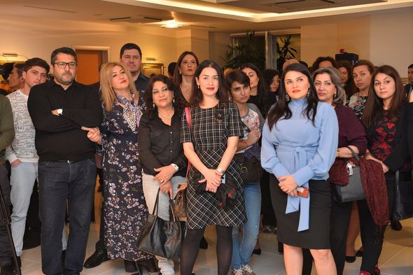"Xalq Bank" Tağı Tağıyevin bədii albomunu təqdim etdi - FOTO