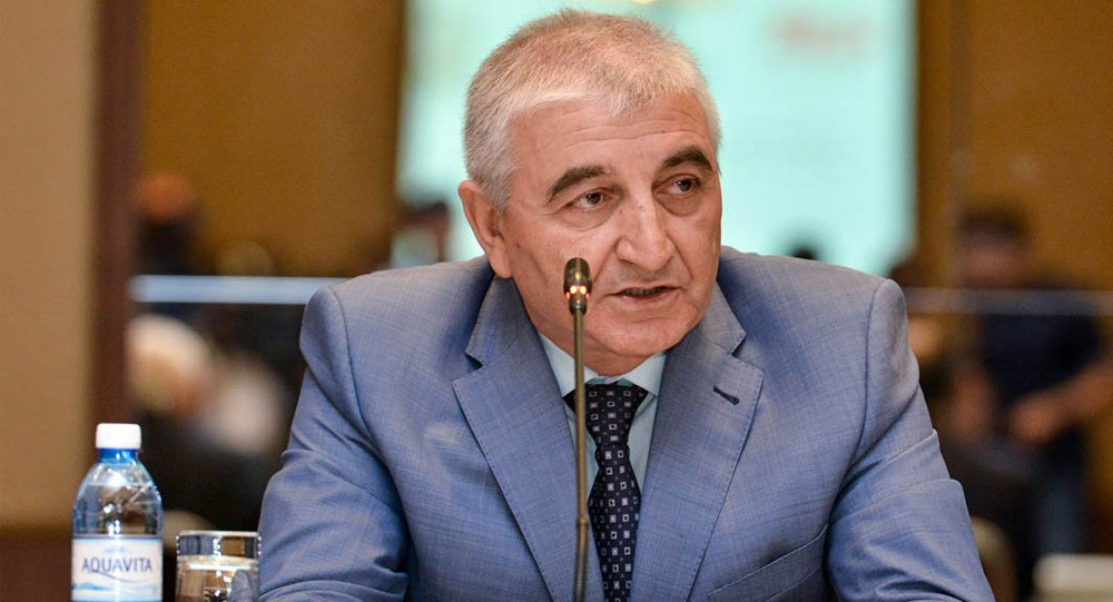 Məzahir Pənahovdan XƏBƏRDARLIQ