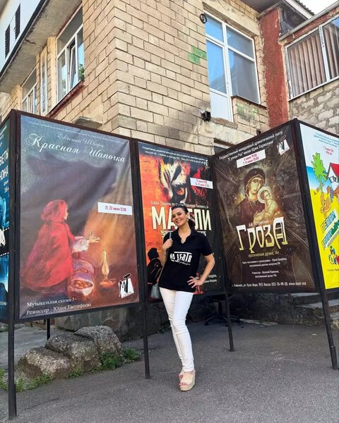Oksana Moldovaya getdi - FOTOLAR