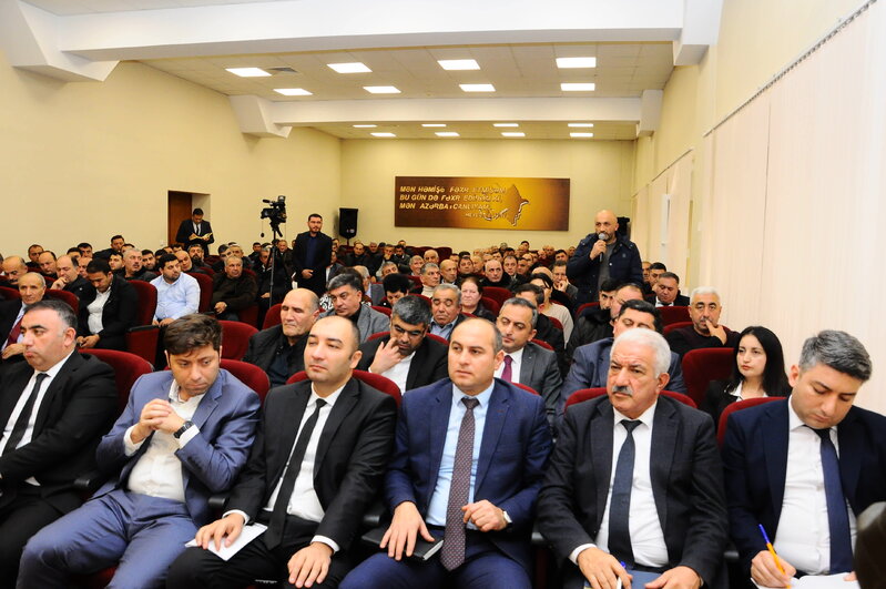 Göygöldə sahibkar və fermerləri maraqlandıran məsələlər müzakirə edildi - FOTOLAR