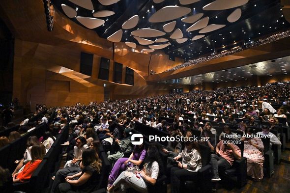 Sılanın Bakıdakı konsertindən FOTOREPORTAJ