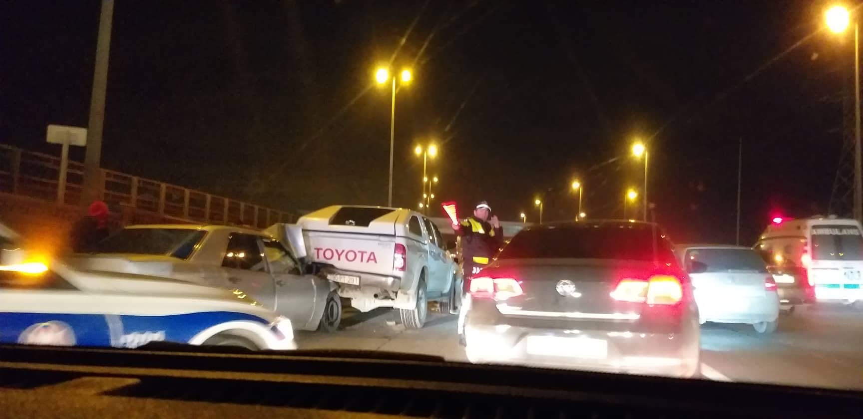 Aeroport yolunda zəncirvari qəza: Beş avtomobil toqquşdu, tıxac yarandı - FOTO
