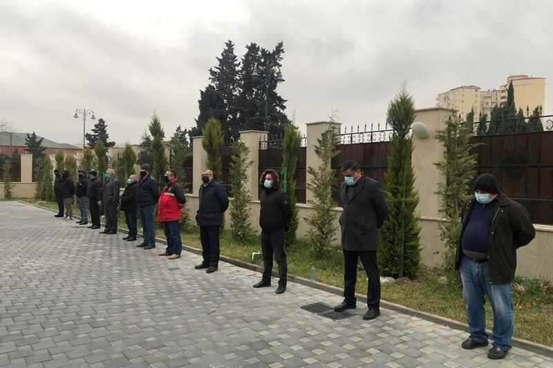 Paytaxtda karantini pozan kafe sahibi 4 min manat cərimələndi