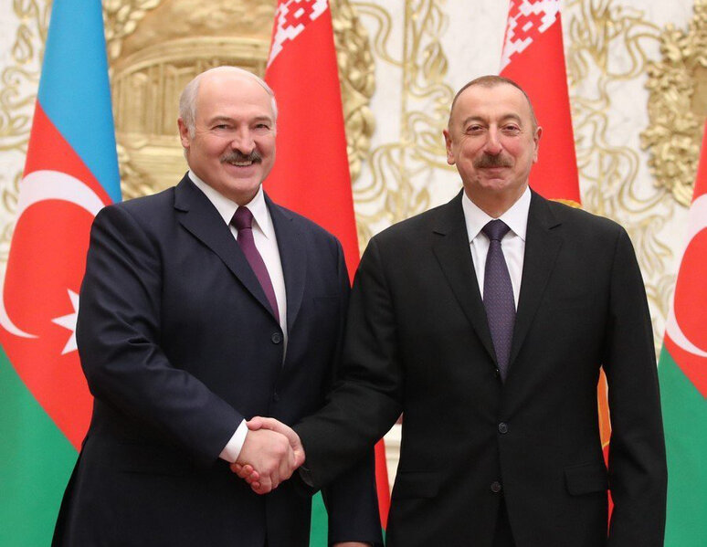 Aleksandr Lukaşenko İlham Əliyevi təbrik edib