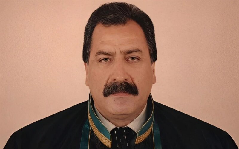 Azərbaycanda tanınmış vəkil vəfat etdi