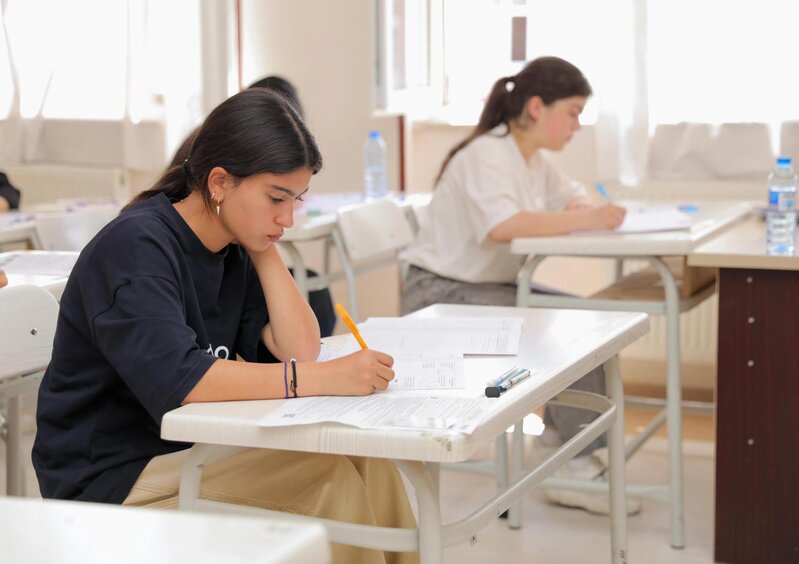 Sabah 55 mindən çox şagird buraxılış imtahanı verəcək - qaydalar və saat açıqlandı