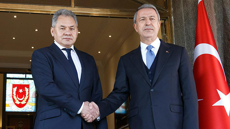 Hulusi Akar Şoyquya zəng etdi