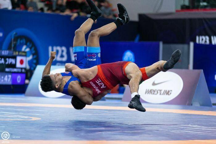 İki güləşçimiz Avropa çempionatının FİNALINDA