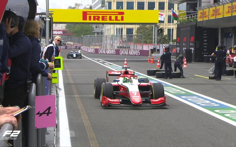 Formula 2'də sərbəst yürüş başladı