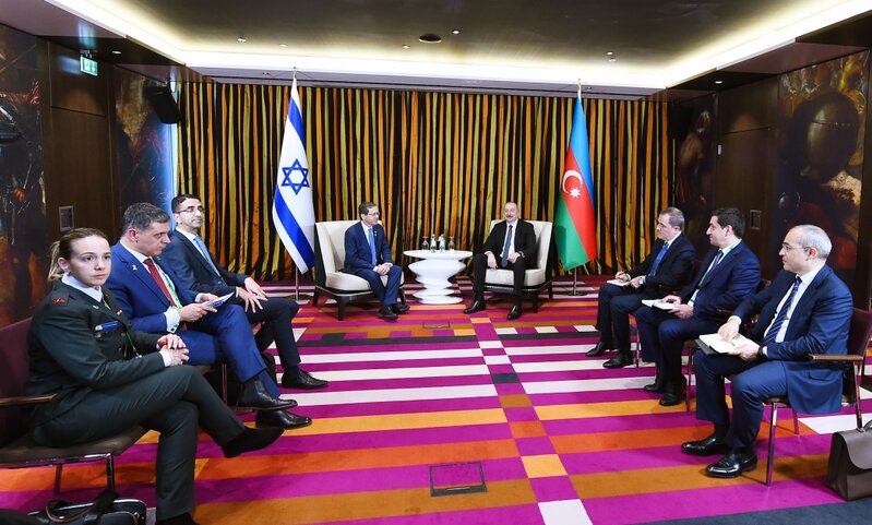 İlham Əliyev israilli həmkarı ilə görüşdü - FOTOLAR