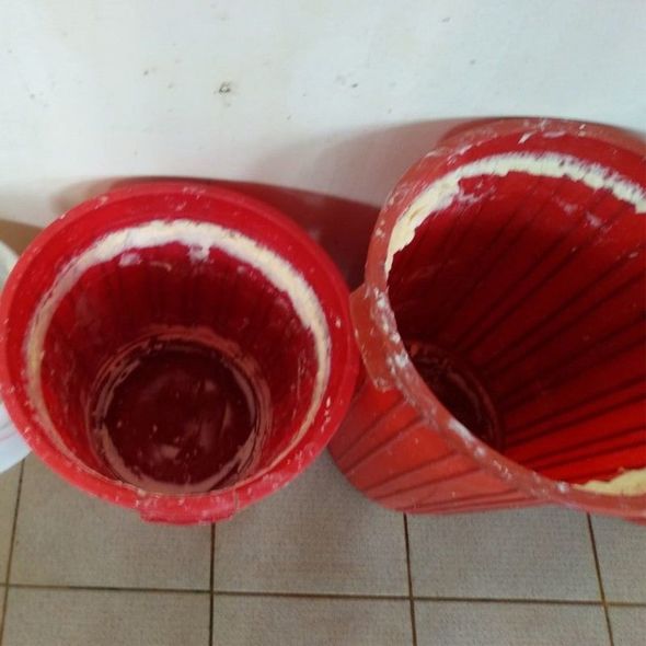 Qaxda antisanitar şəraitdə fəaliyyət göstərən süd məhsulları istehsalı müəssisəsi aşkarlanıb – FOTO