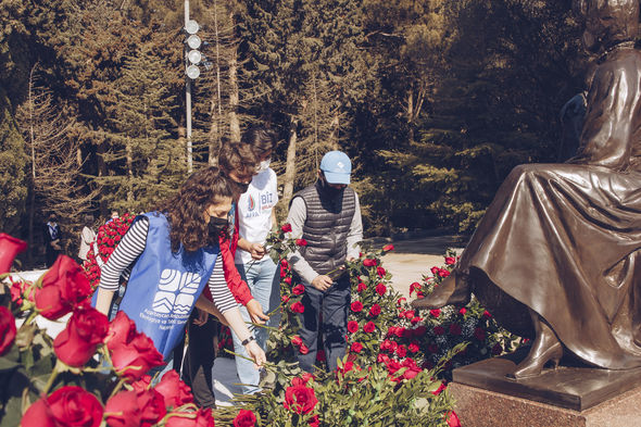Azərbaycan könüllüləri akademik Zərifə Əliyevanın xatirəsini yad ediblər - FOTO