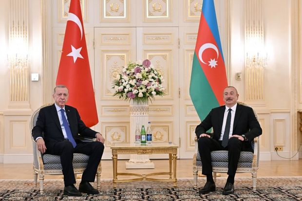 Azərbaycan və Türkiyə prezidentləri birgə işçi naharı ediblər