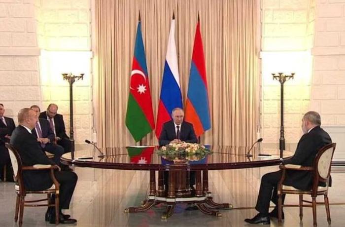 Birgə bəyanatın ilkin versiyasından bəzi məsələləri silməli olduq - Putin