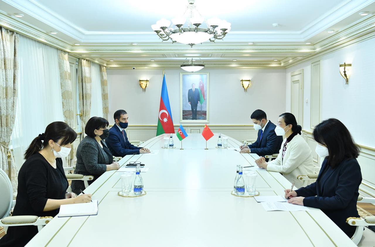 Sahibə Qafarova Çinin Azərbaycandakı səfiri Quo Minlə görüşüb