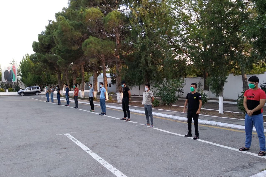 Gənclər Siyəzəndə karantini pozaraq məclis təşkil etdilər
