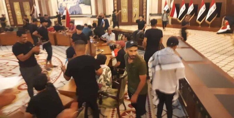 Bağdadda qarşıdurma: 10 nəfər ölüb, 200 nəfər yaralanıb - YENİLƏNİB