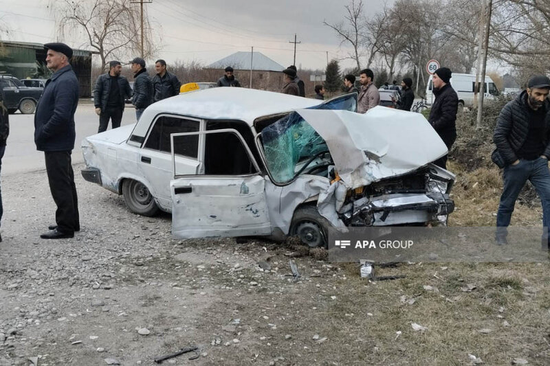 Xaçmazda minik avtomobilləri toqquşdu, yaralılar var - FOTO