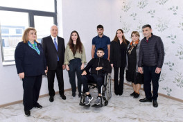Leyla Əliyeva və Arzu Əliyeva Sumqayıtda ağacəkmə aksiyasında iştirak ediblər - FOTOLAR