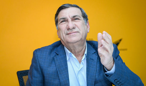 Arif Quliyev son mənzilə yola salınır - CANLI YAYIM