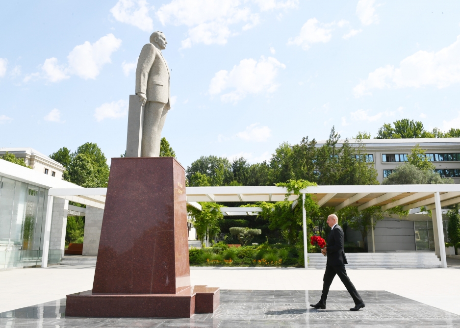 İlham Əliyev Mingəçevirdə - FOTO